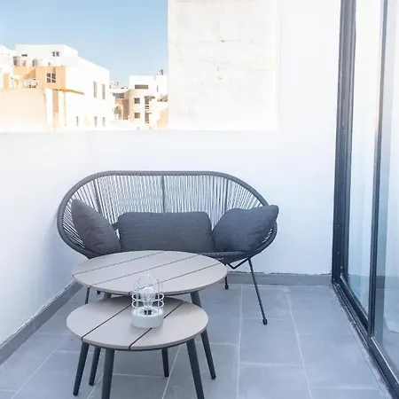 Sarah'S Penthouse In Sliema Apartment Exterior photo